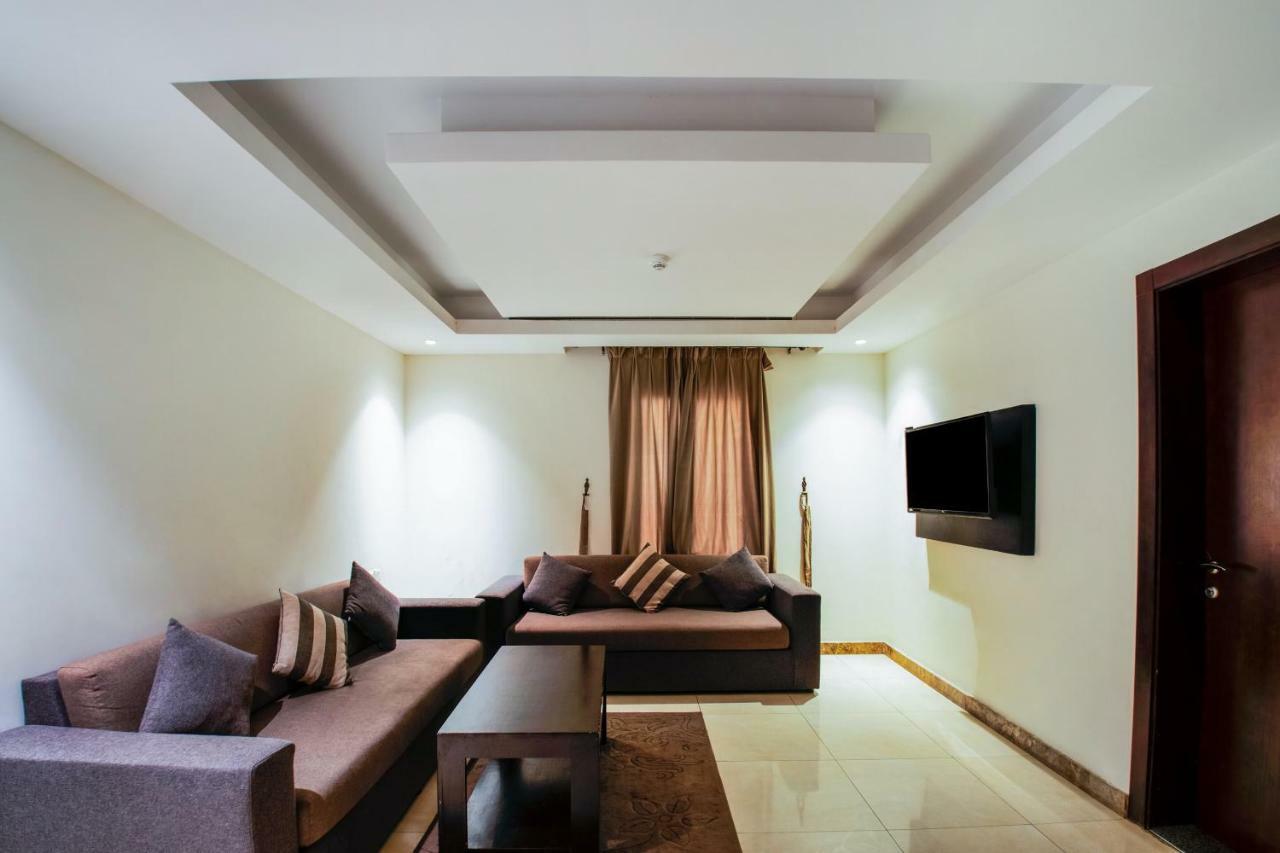 Oyo 200 Majestic Homes El-Huber Dış mekan fotoğraf